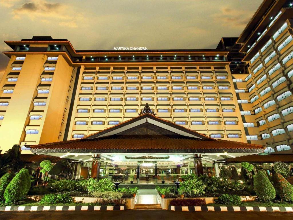 Kartika Chandra Hotel Jakarta Exterior foto